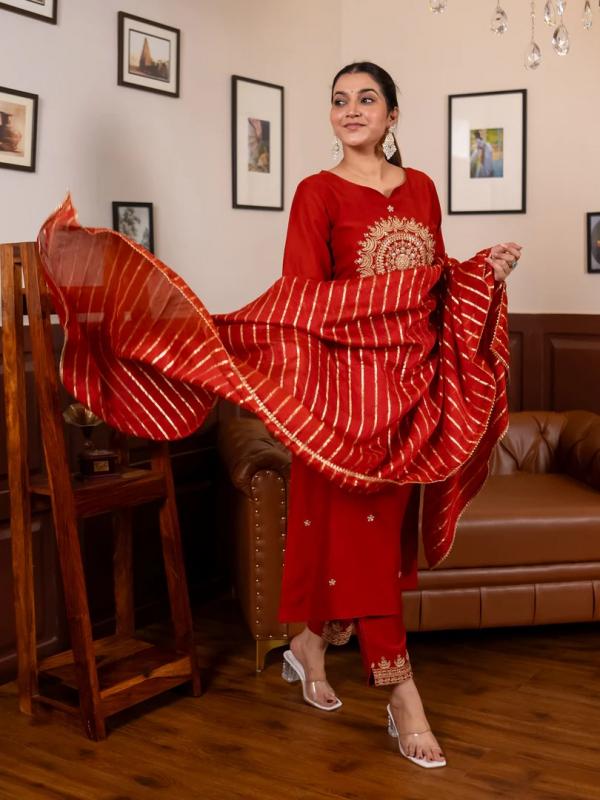 VP 9753 R Sindoori Zari Noor Kurta Set